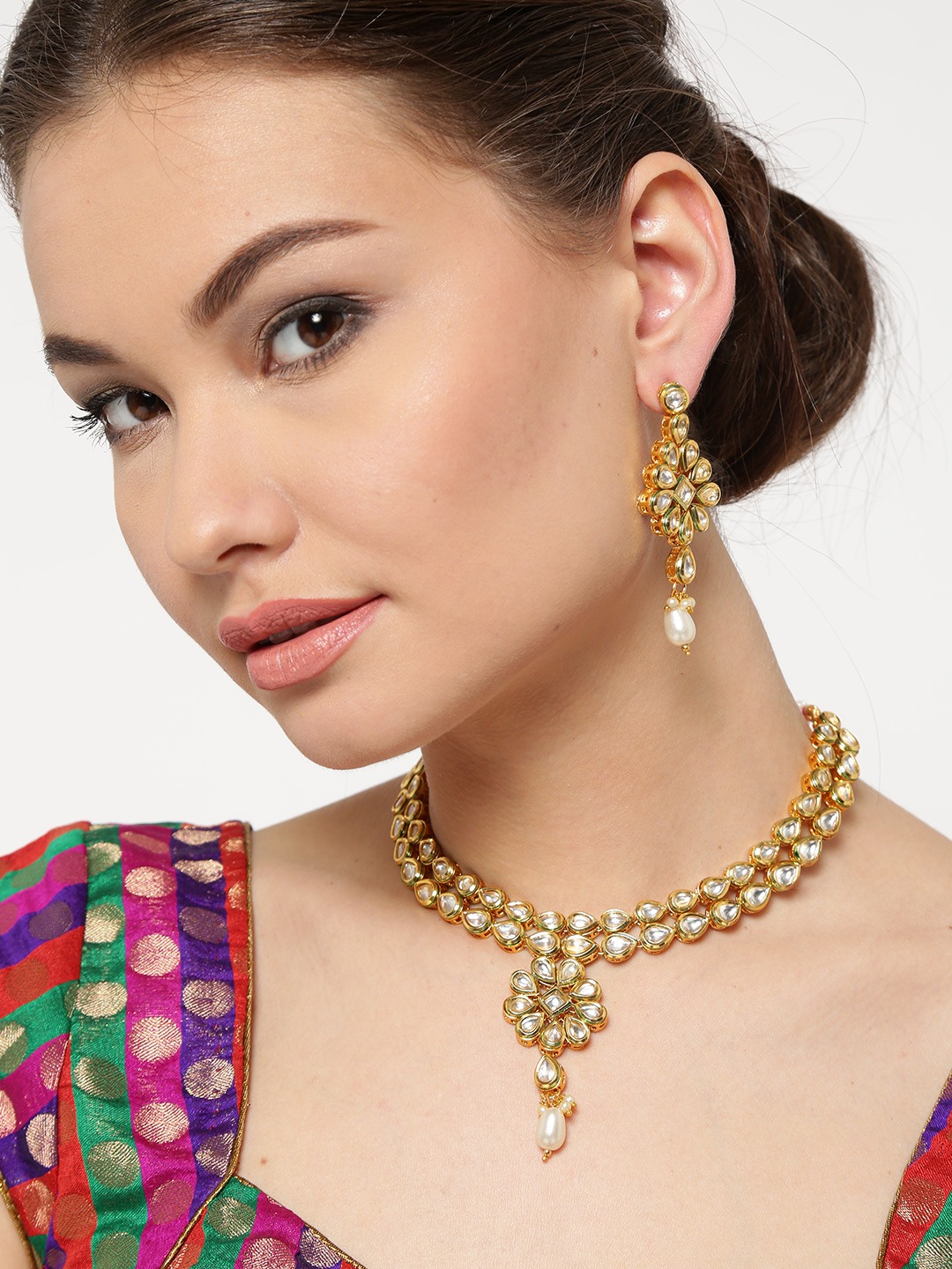YouBella Gold-Toned Kundan Stone-Studded Jewellery Set